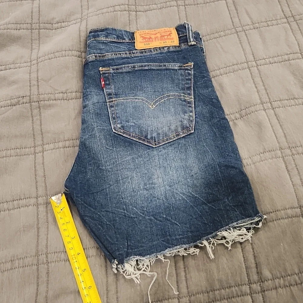 Levi's Distressed Dark Wash Denim 510 Cutoff Shorts for Men Size 33!